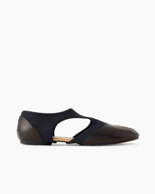womens-airport-look-chic-split-toe-jazz-shoes