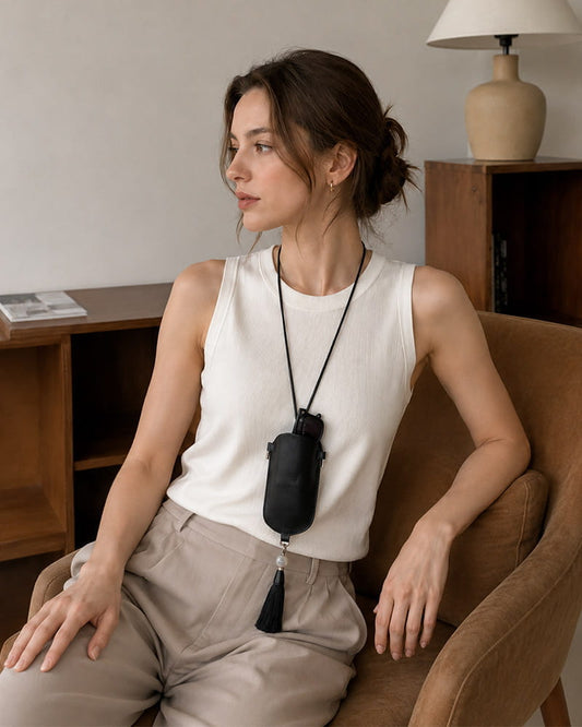 🎁 Leather Eyeglass Case Necklace with Tassel Detail (100% off)