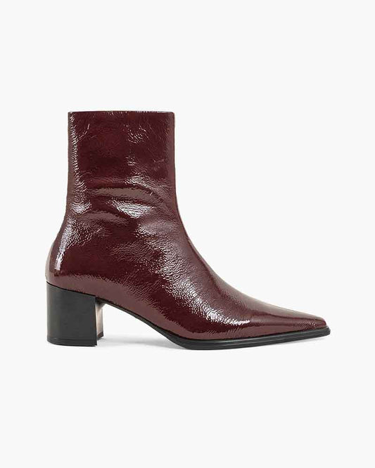 womens-office-chic-leather-zip-up-ankle-booties