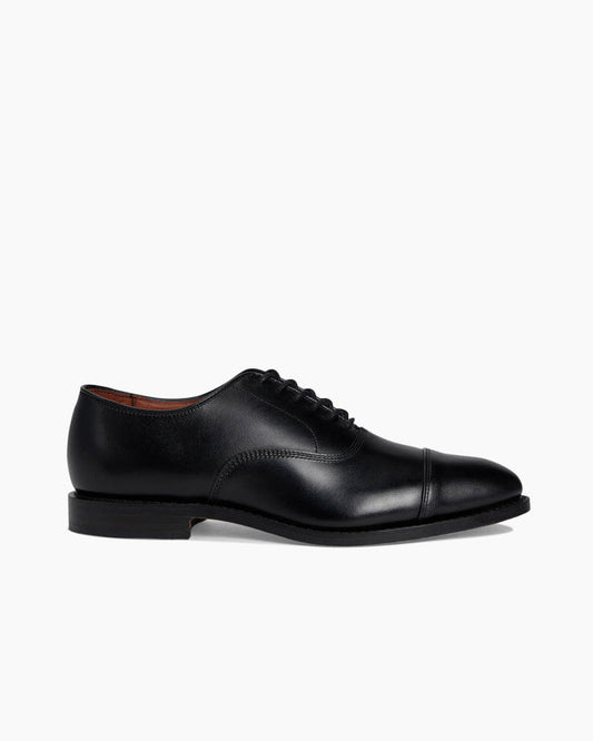men-s-business-meeting-black-leather-cap-toe-oxford-shoes