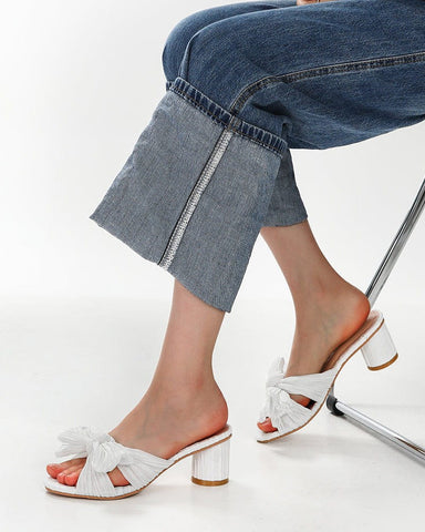 (Clean Up) White Pleated Bow Open Toe Chunky Block Heel Sandals