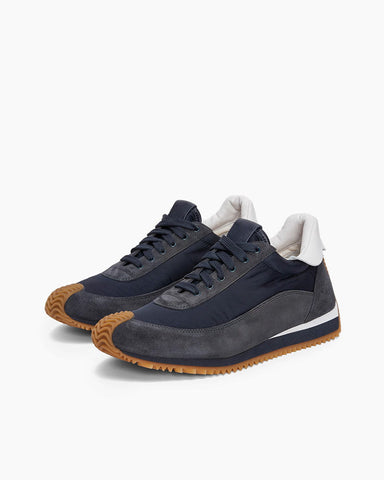 Street Fashion Gum Sole Sneaker with Curved Toe