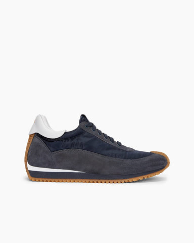Street Fashion Gum Sole Sneaker with Curved Toe