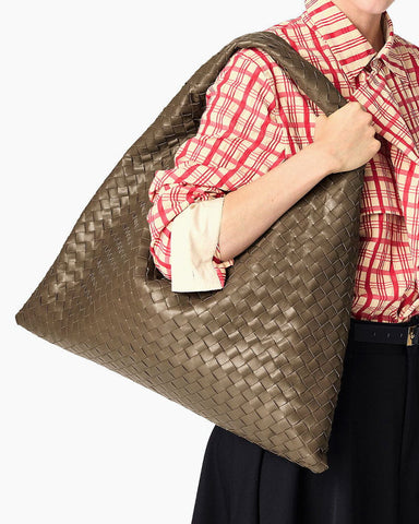 Women's Large Hop Intrecciato Leather Shoulder Bag