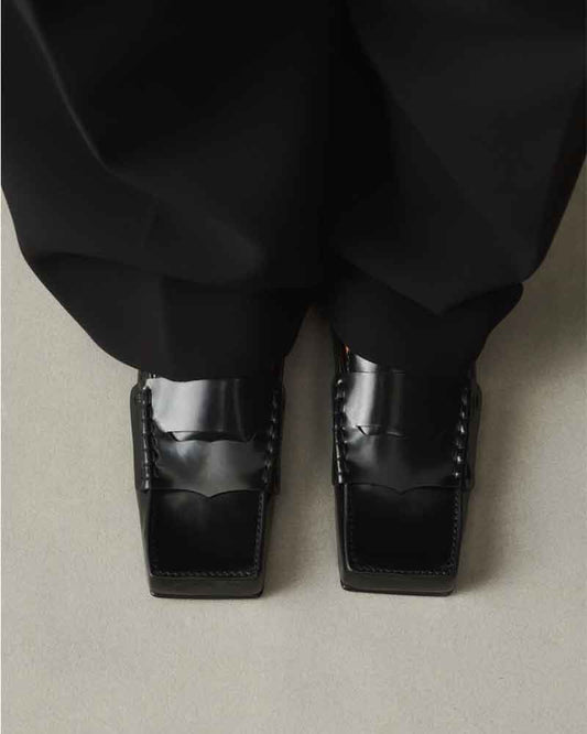 avant-garde-boxy-square-toe-loafers