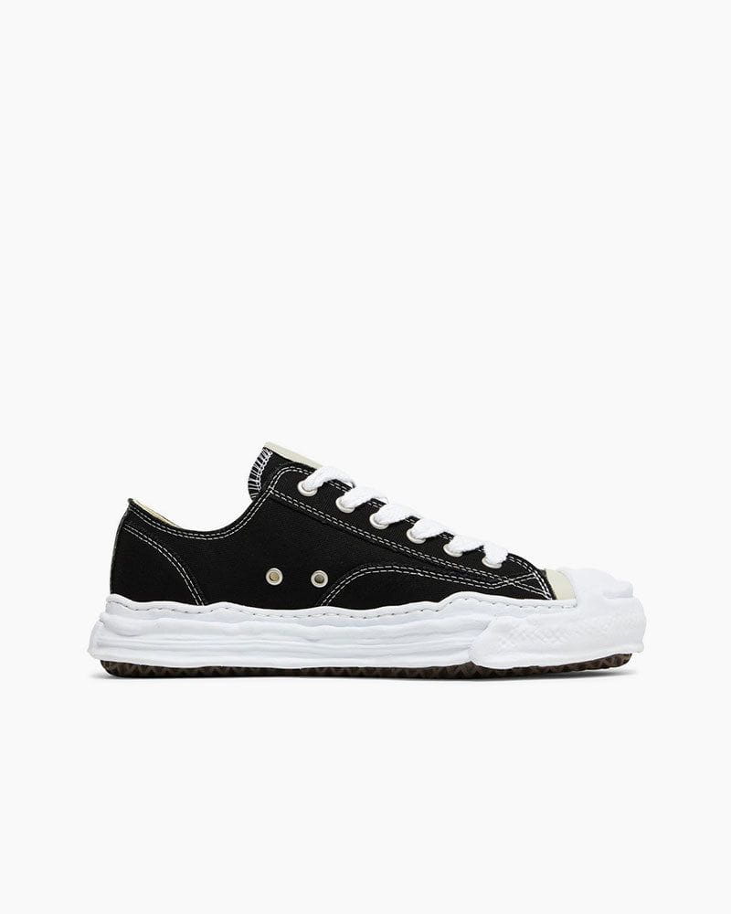 OG Sole Hank Low-Top Canvas Sneakers in Black White