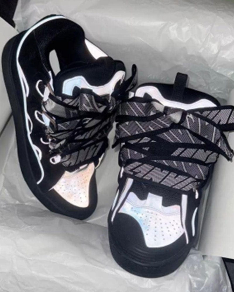 mens-90s-skate-style-oversized-lace-sneakers