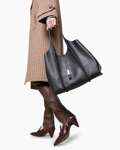T Timeless Leather Tote Bag for Everyday Use