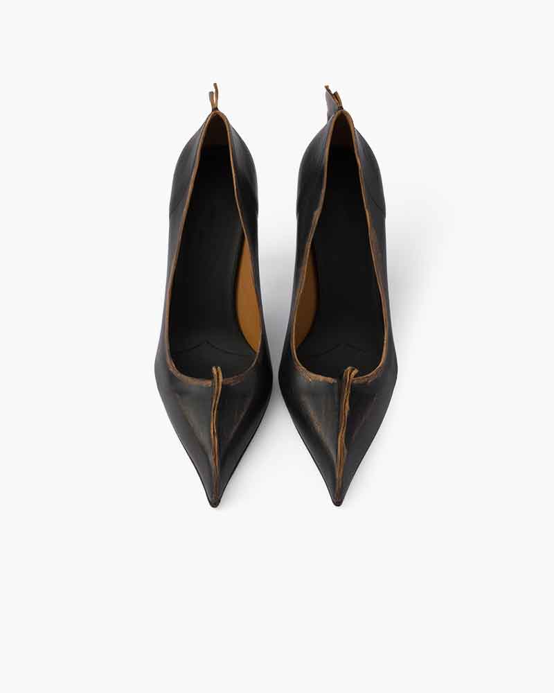 office-minimalist-antiqued-leather-kitten-heel-pumps