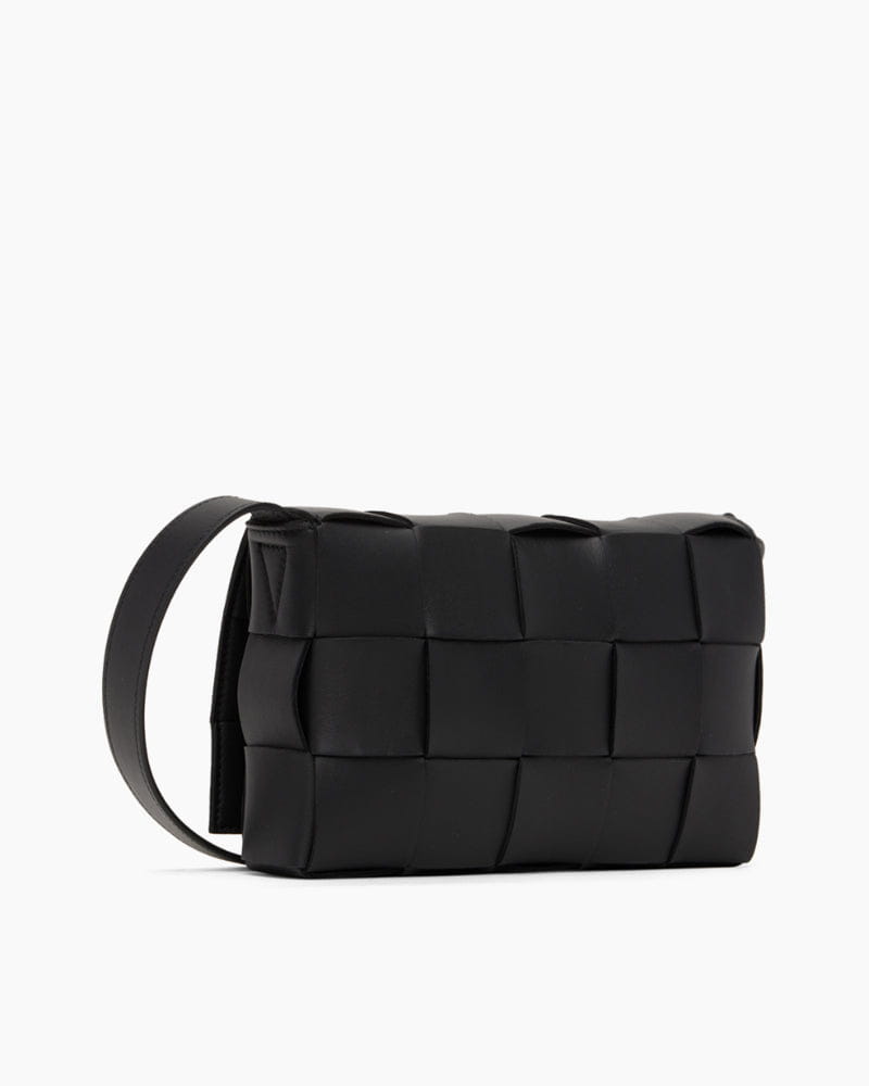 women-s-gallery-day-woven-shoulder-bag