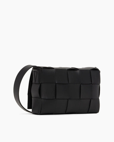 women-s-gallery-day-woven-shoulder-bag