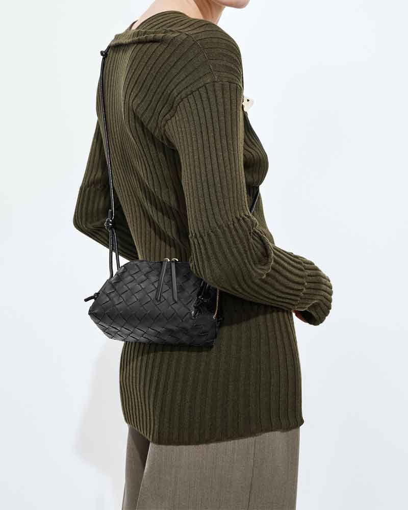 women-s-travel-airport-intrecciato-crossbody-pouch-bag