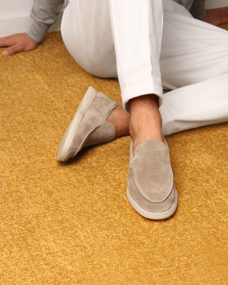 mens-resort-leisure-sophisticated-light-grey-loafers
