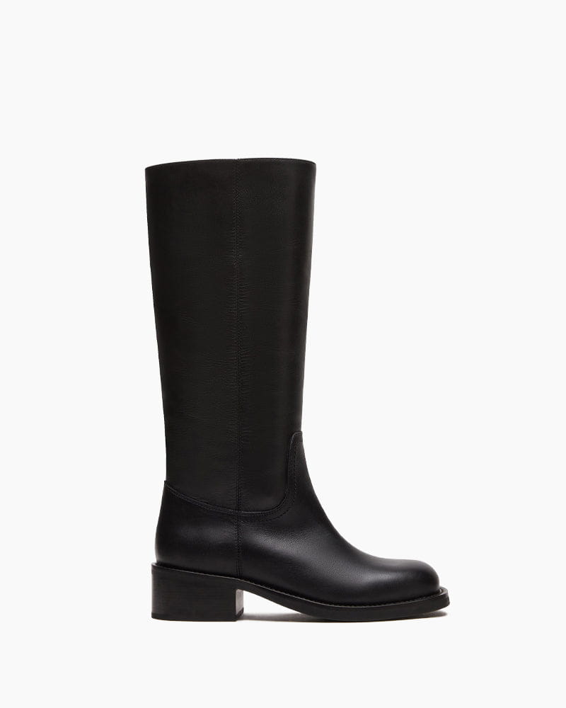 womens-airport-outfit-sophisticated-tall-square-toe-boots