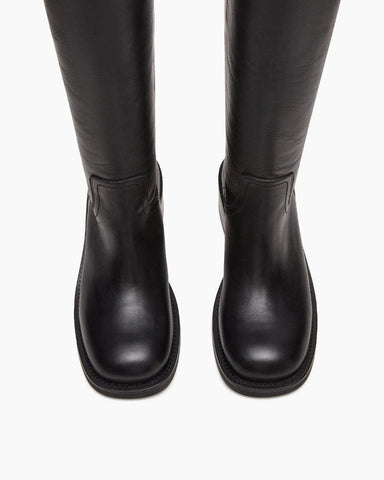 womens-airport-outfit-sophisticated-tall-square-toe-boots