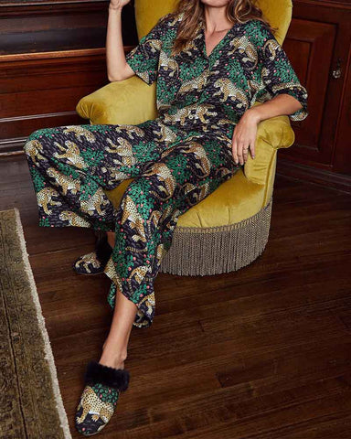 womens-tropical-resort-trendy-leopard-pajama-set