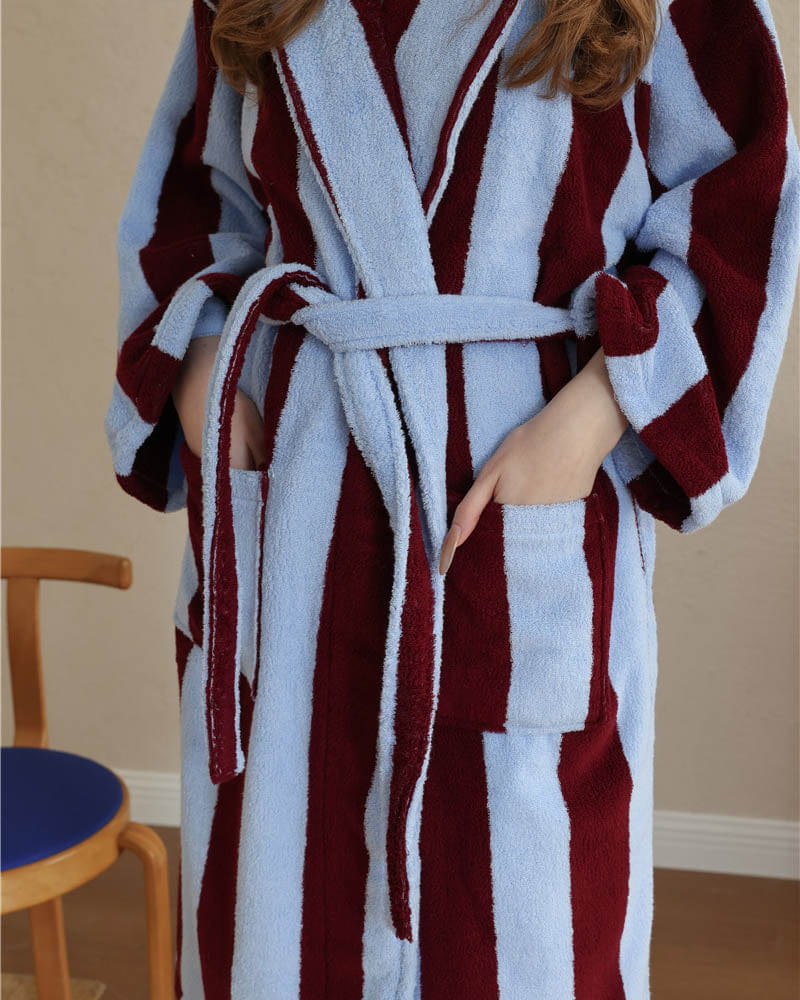 womens-skincare-routine-absorbent-striped-bathrobe