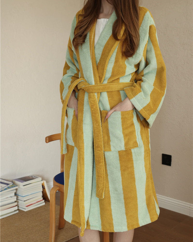 womens-skincare-routine-absorbent-striped-bathrobe