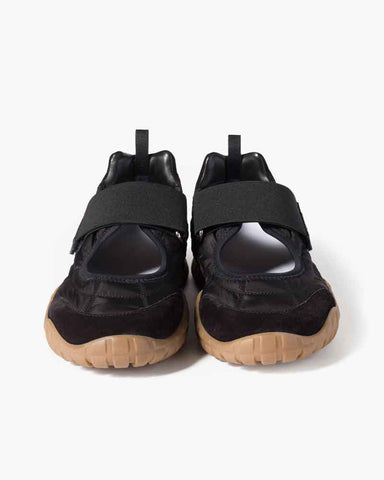 womens-airport-outfit-comfortable-lightweight-ballerinas
