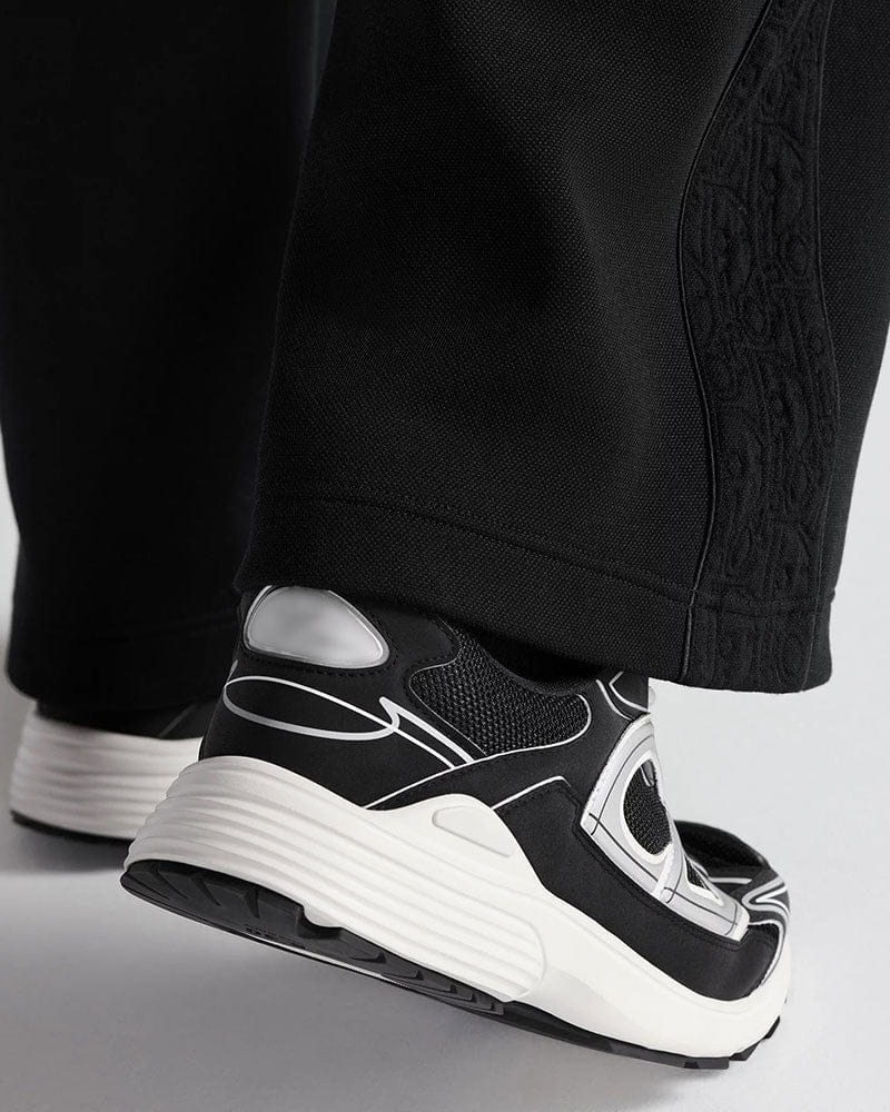 mens-elite-airport-transit-lightweight-runner