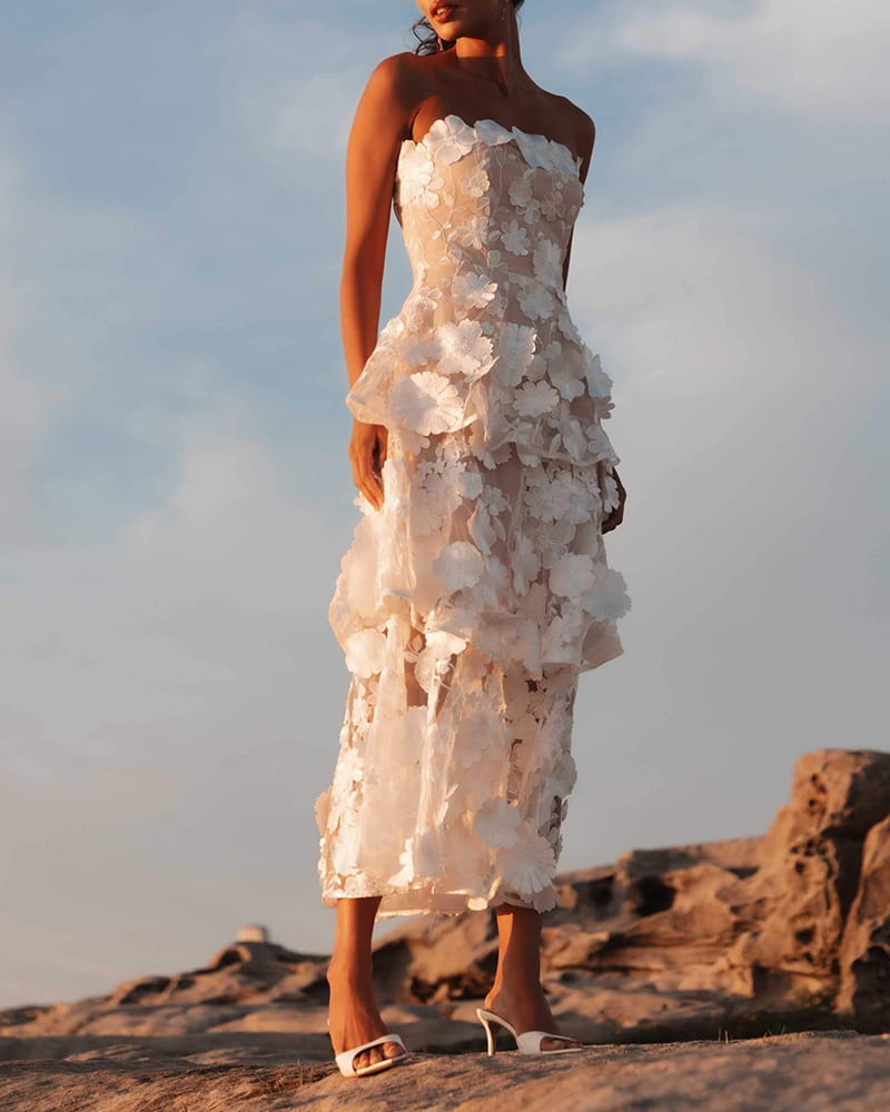 strapless 3d floral lace maxi dress Women's White Strapless 3D Floral Embroidered Tiered Maxi Dress –  LarosaStyle