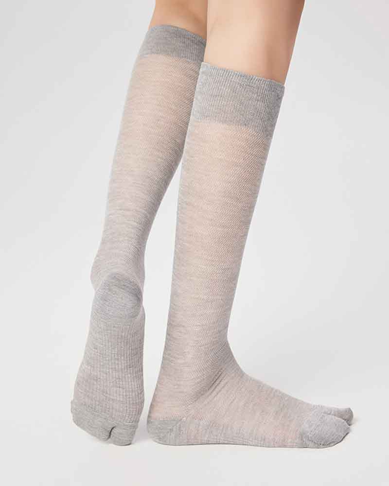 womens-sheer-split-toe-calf-socks