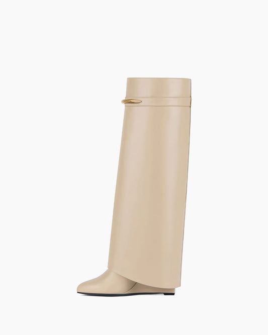 Women's Modern Wide-Shaft Boot For Everyday Urban Look