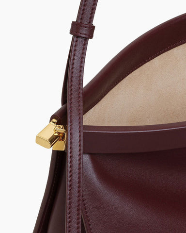 medium-leather-baguette-bag