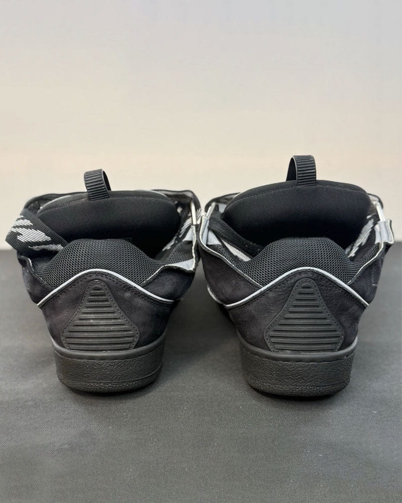 mens-90s-skate-style-oversized-lace-sneakers