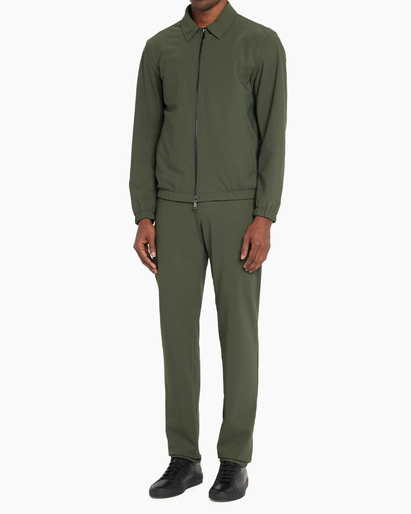 minimalist-essential-black-leather-gold-stamped-sneakers