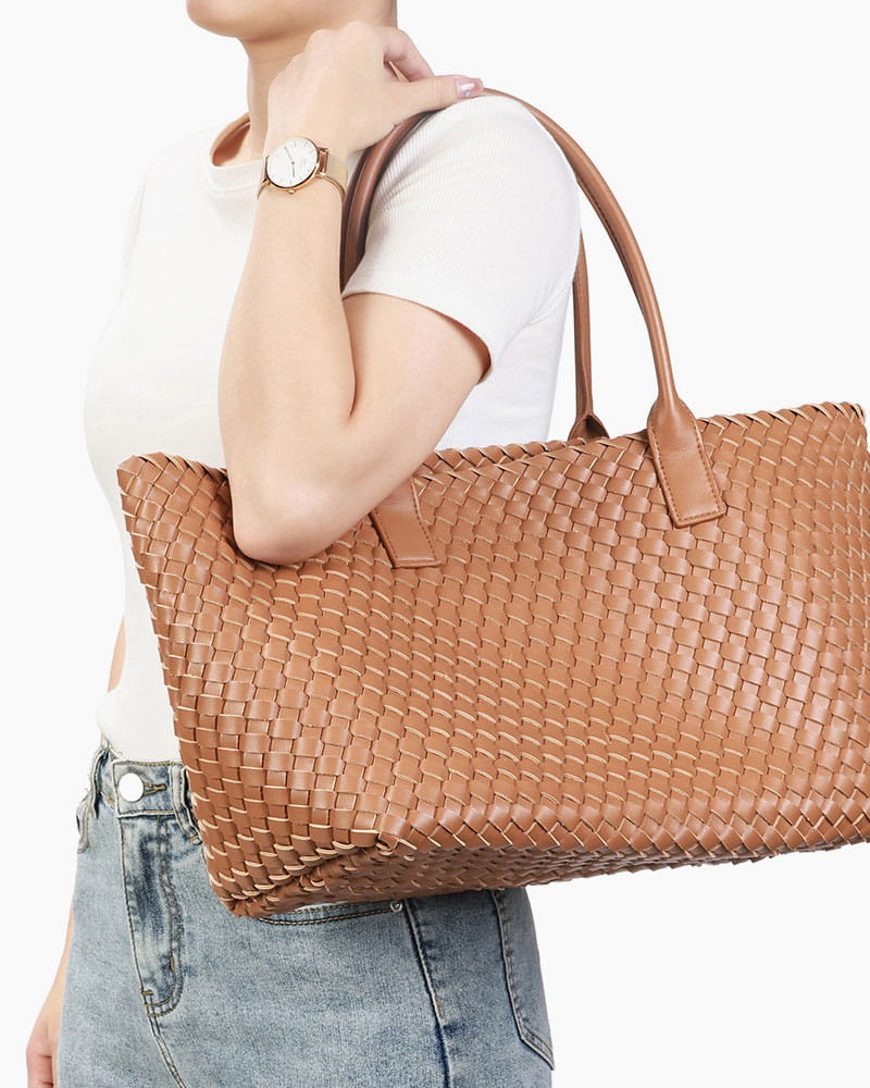 Chic-Everyday-City-Handwoven-Leather-Tote-8