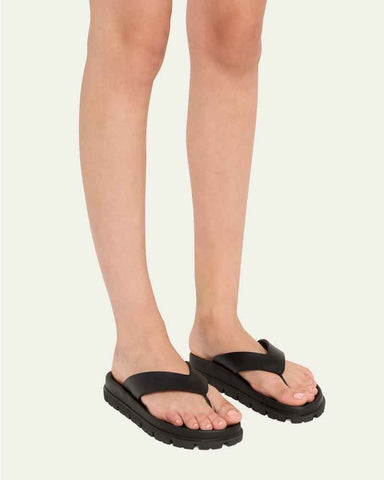 womens-gym-performance-comfortable-rubber-lug-sole-slides