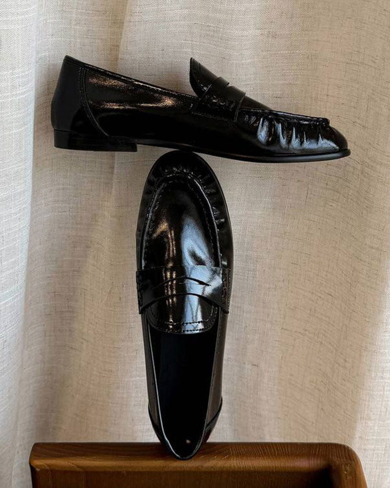 womens-commuting-leather-pleated-penny-loafers