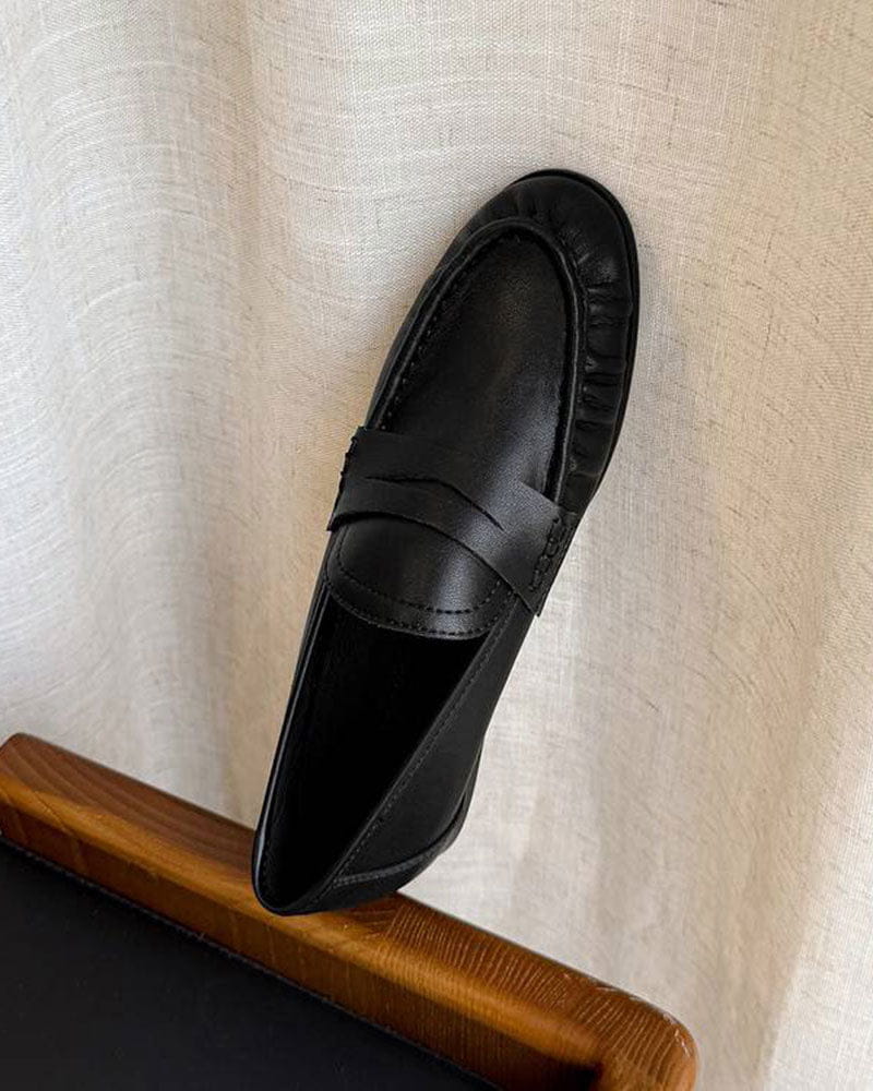womens-commuting-leather-pleated-penny-loafers