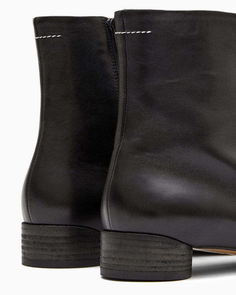 womens-business-travel-black-cowhide-ankle-boots