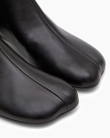 womens-business-travel-black-cowhide-ankle-boots