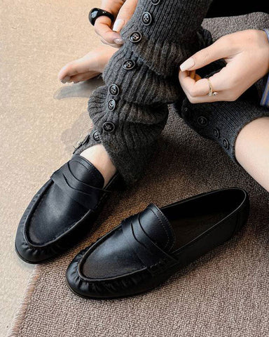 womens-commuting-leather-pleated-penny-loafers