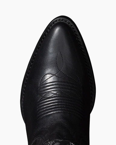 women-s-fashion-week-street-style-leather-western-boots