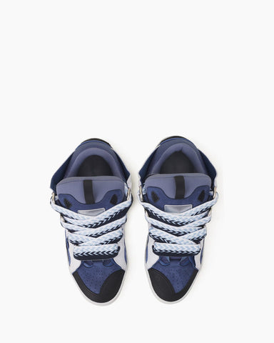 Blue & White Sneakers for Fresh Summer City Strolls