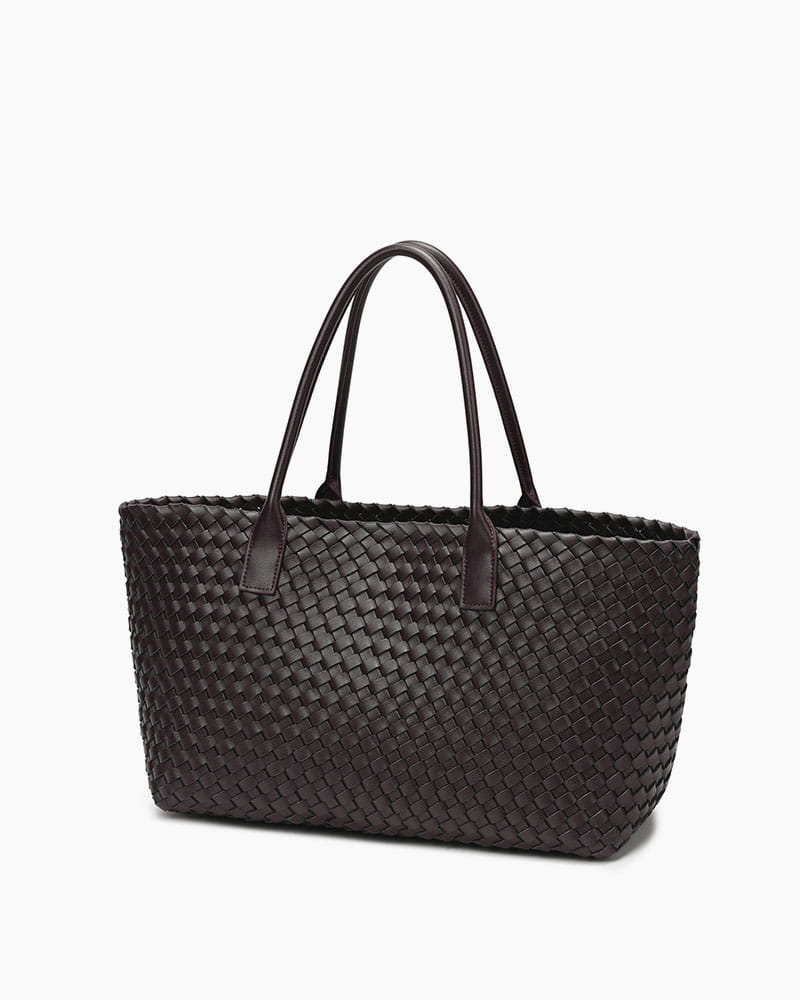 Chic-Everyday-City-Handwoven-Leather-Tote-4