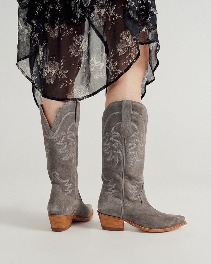 women-s-vacation-ready-suede-western-boots