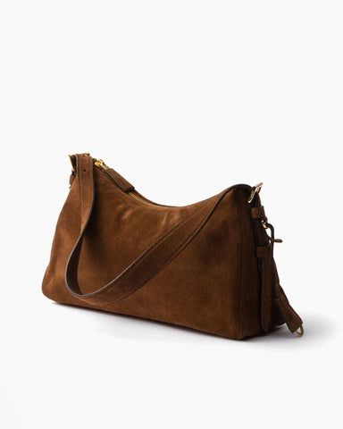 womens-travel-outfit-comfortable-suede-shoulder-bag