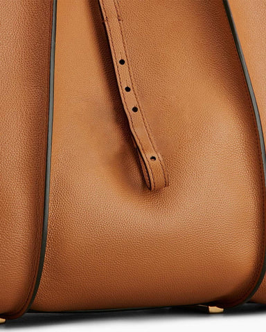 T Timeless Leather Tote Bag for Everyday Use