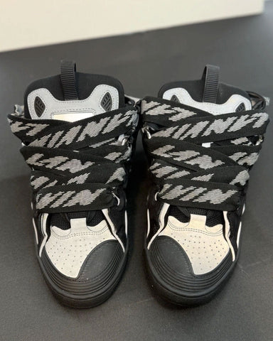 mens-90s-skate-style-oversized-lace-sneakers