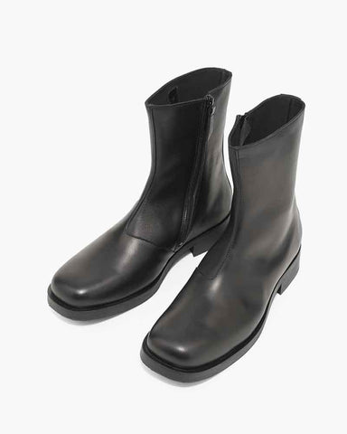 Black Leather Boots for Modern Daily Uniforms