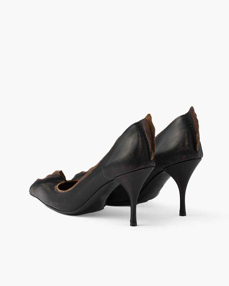 office-minimalist-antiqued-leather-kitten-heel-pumps