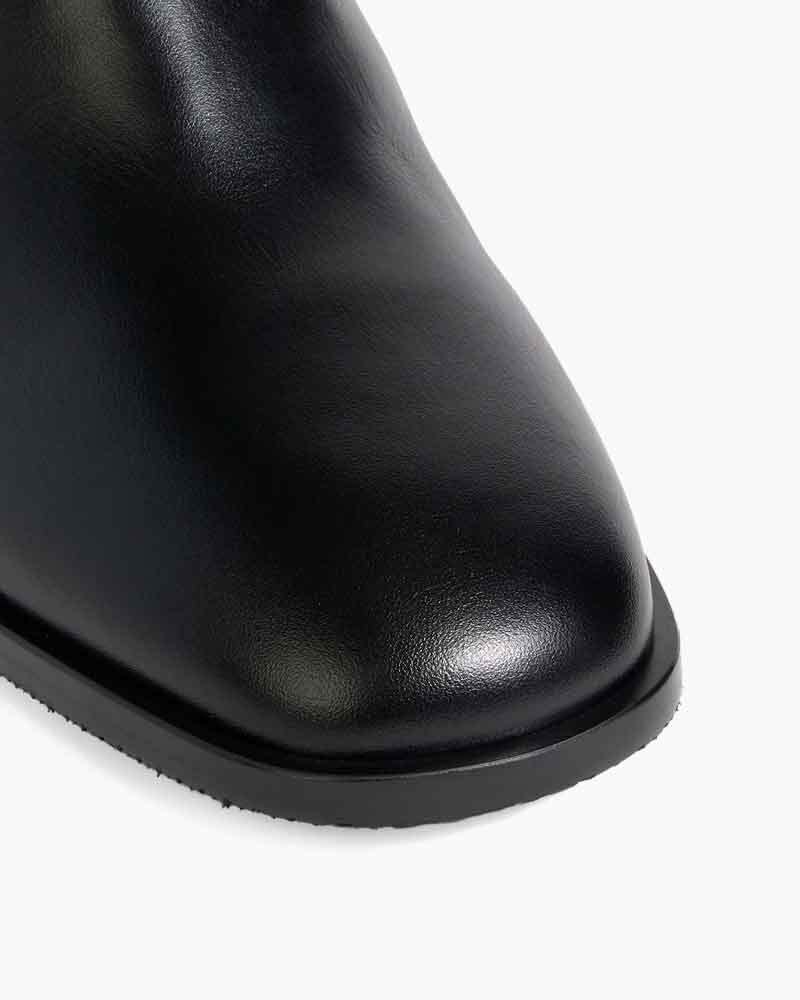 pre-salewomens-boutique-hopping-chic-minimalist-walking-booties