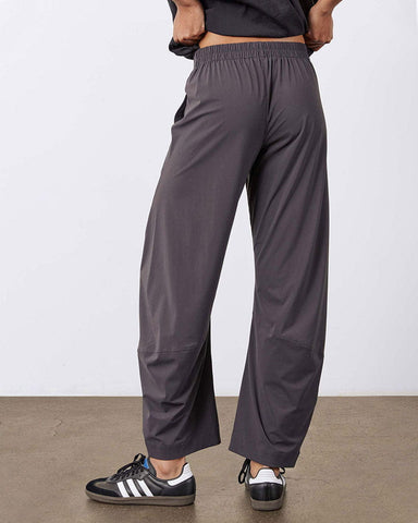 womens-power-meeting-on-the-loose-work-pant