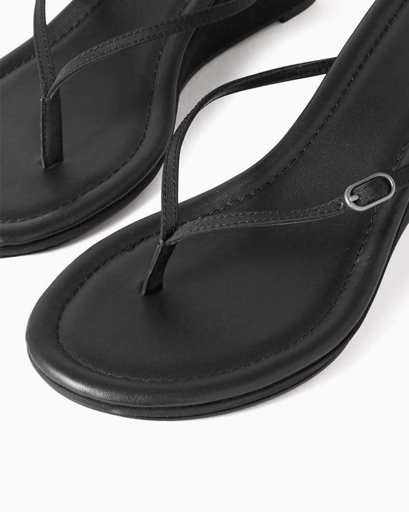 Urban-Summer-Wedge-Leather-Thong-Sandals-1