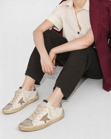 women-s-coffee-run-leather-low-top-gold-glitter-star-sneakers